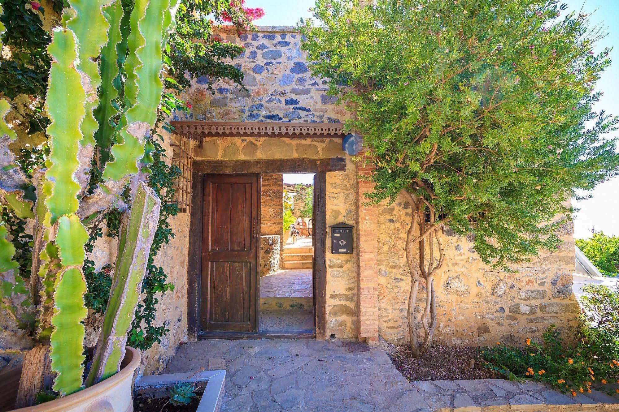 Anatolí Dorovinis Country Houses מראה חיצוני תמונה